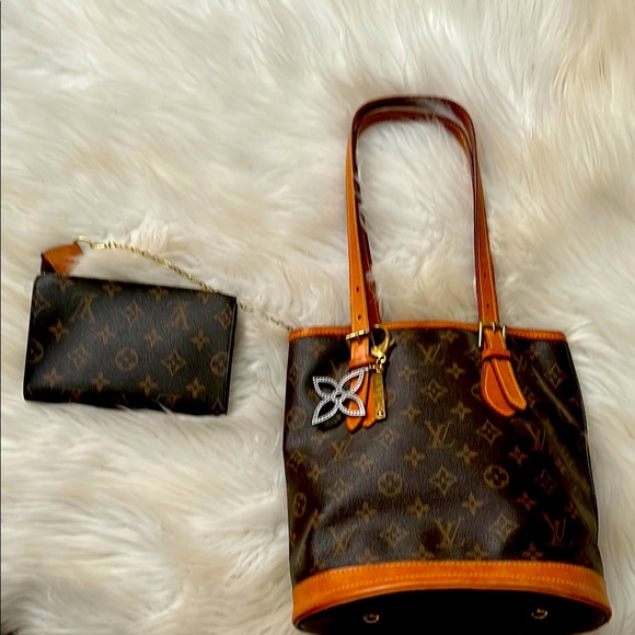 Louis Vuitton Monogram Bucket Bag With Pouch Immaculate Condition - Picture 1 of 17